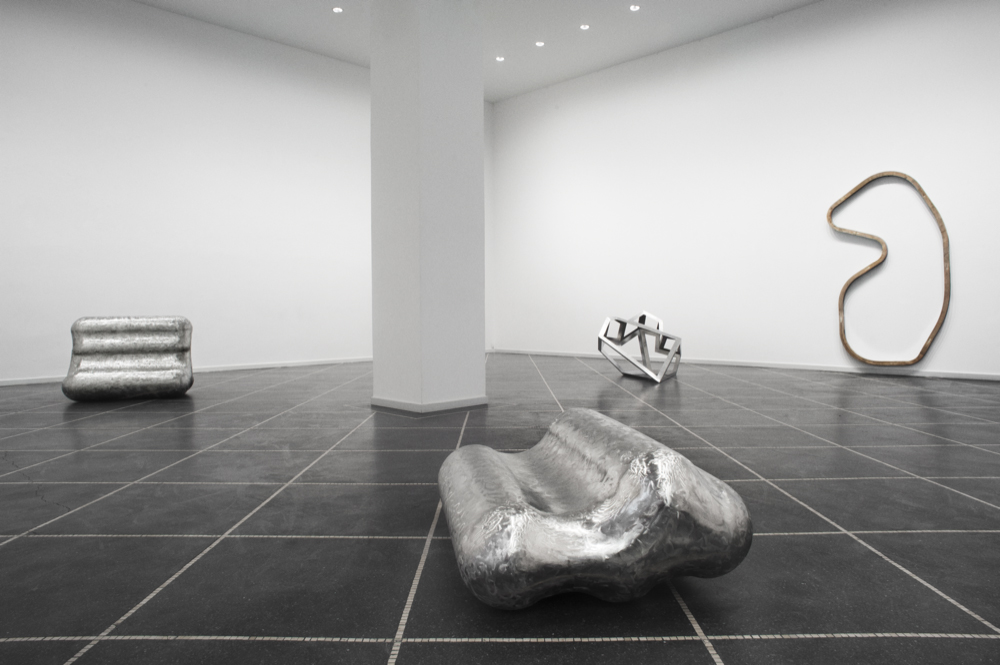 Richard Deacon - Walk On By