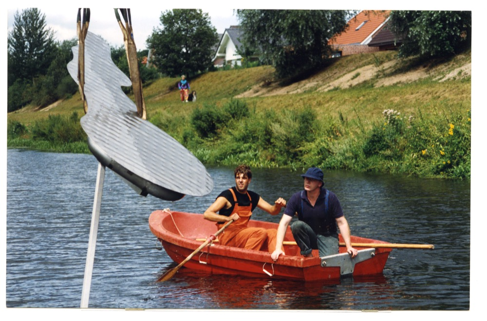 Richard Deacon installing 'One Step, Two Step: Landspitze & Neumarkt'